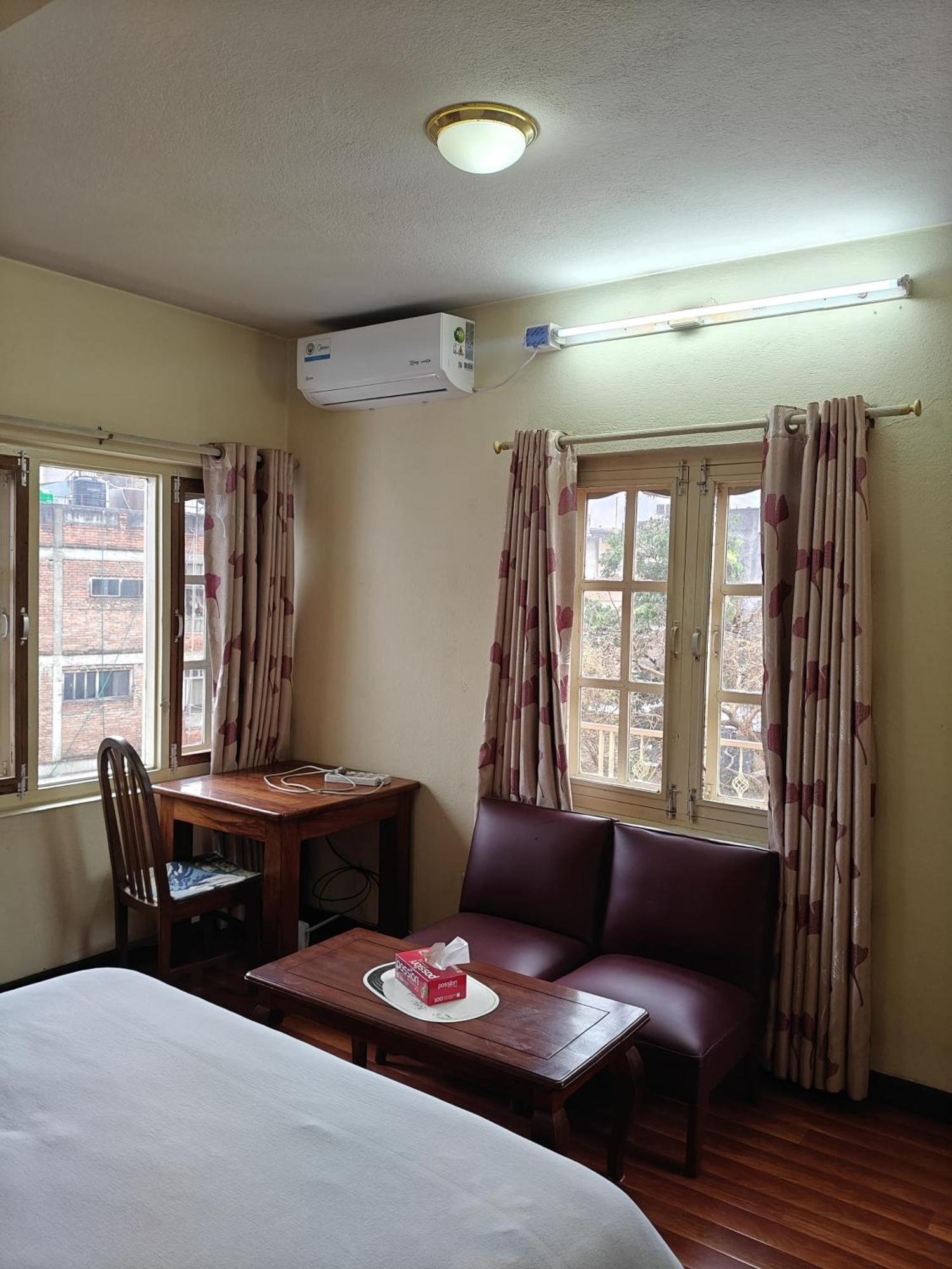 Rooftop Studio And 2Bhk Apartments In Kathmandu'S Most Happening Place Extérieur photo